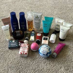 Bundle of various bath and body products-22 total
